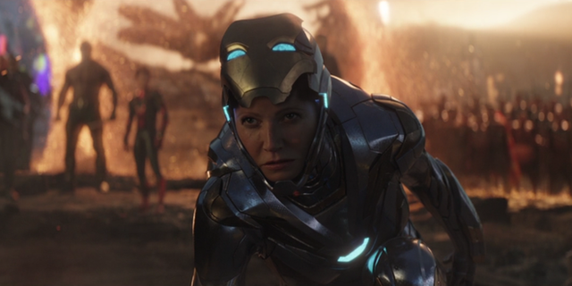 Tại sao Iron Man lại không mặc bộ giáp mạnh nhất của mình trong trận chiến Endgame? - Ảnh 2.