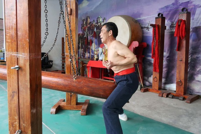 Háng sắt: Môn kungfu dành cho người dám chịu nỗi đau không ai thấu - Ảnh 1.