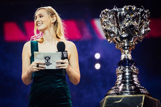 Bị chỉ trích thắng giải nhờ là phụ nữ, nữ MC Sjokz khiến mọi antifan câm lặng chỉ với câu nói này - Ảnh 4.