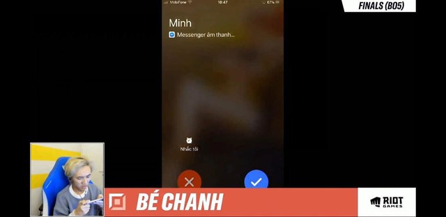 Misthy để lộ hình ảnh “kém duyên”, Bé Chanh có điện thoại “chí mạng” trên sóng livestream Tốc Chiến - Ảnh 4.