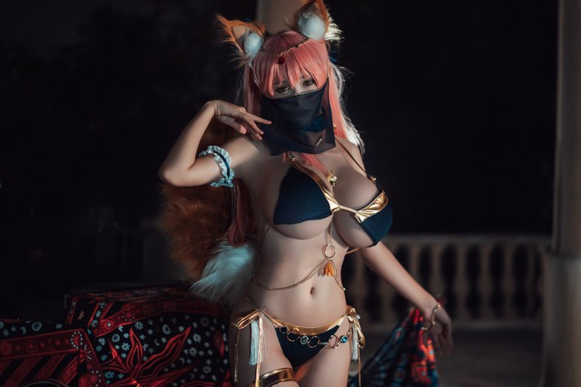 Hút hồn với bộ cosplay cáo ba đầu chín đuôi trong Fate Grand Order - Ảnh 3.