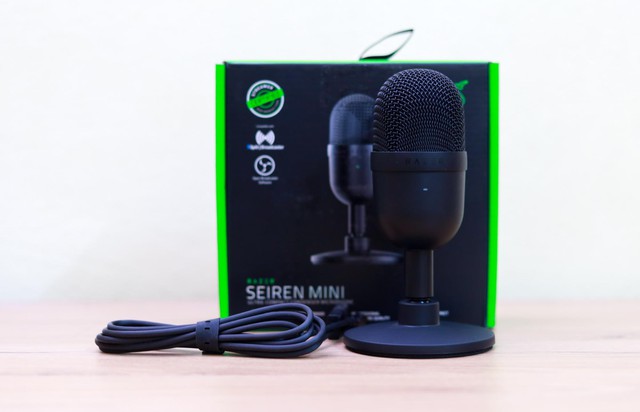 Razer Seiren Mini - Micro ‘cắm phát ăn ngay’ cực tiện lợi cho game thủ và streamer - Ảnh 1.