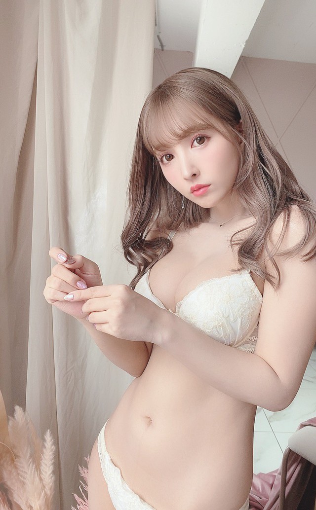 Đạo diễn phim 18+ tiết lộ gây sốc Những cô nàng như Yua Mikami không được bạn diễn quá yêu thích, sợ nhất là làm việc với những diễn viên phá kịch bản - Ảnh 1.