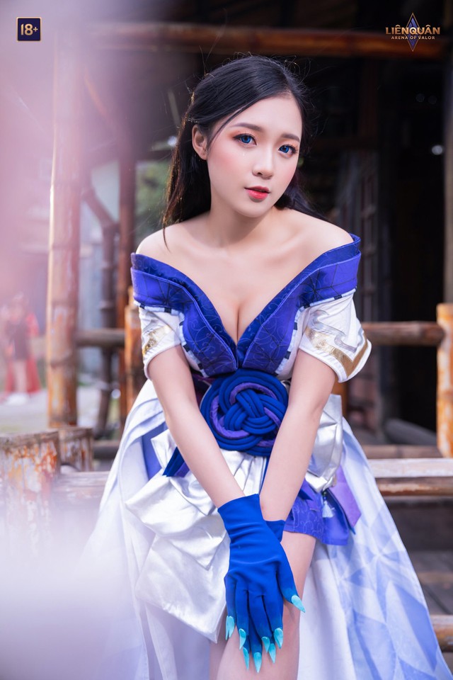 Không nhận ra nữ MC Liên Quân tuyệt sắc cosplay Natalya cực “khó thở”, fan triệu hồi ProE vào check map - Ảnh 1.