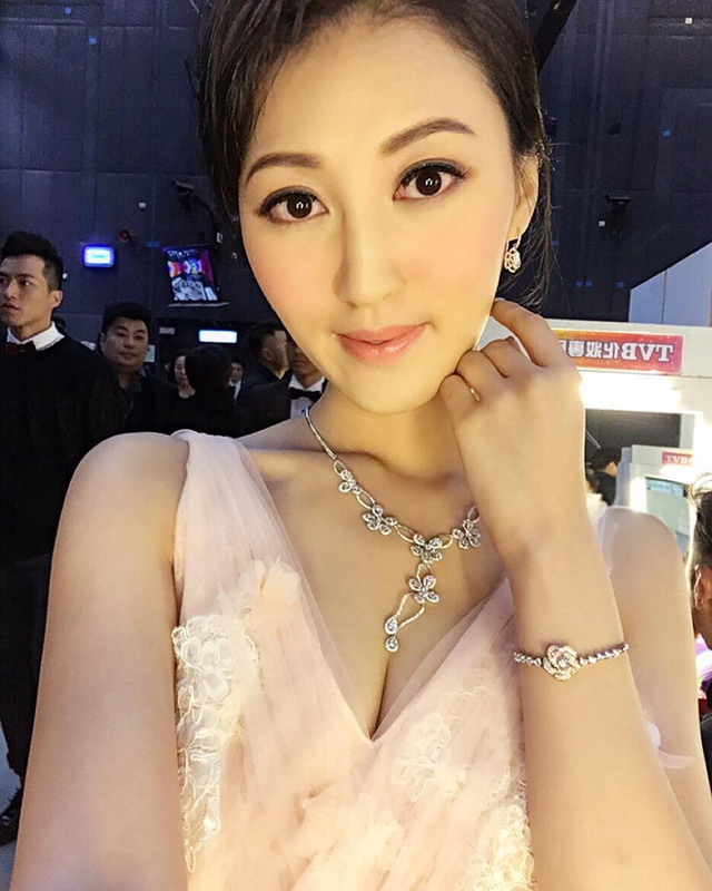 Cuộc sống xa hoa của Hà Diễm Quyên sau khi ly hôn tỷ phú sòng bạc U70 và chia tay đại gia nghìn tỷ - Ảnh 12. Cuộc sống xa hoa của Hà Diễm Quyên sau khi ly hôn tỷ phú sòng bạc U70 và chia tay đại gia nghìn tỷ - Ảnh 12.