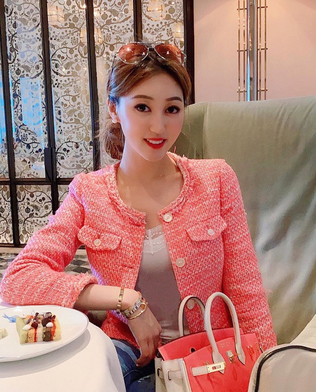 Cuộc sống xa hoa của Hà Diễm Quyên sau khi ly hôn tỷ phú sòng bạc U70 và chia tay đại gia nghìn tỷ - Ảnh 19. Cuộc sống xa hoa của Hà Diễm Quyên sau khi ly hôn tỷ phú sòng bạc U70 và chia tay đại gia nghìn tỷ - Ảnh 19.