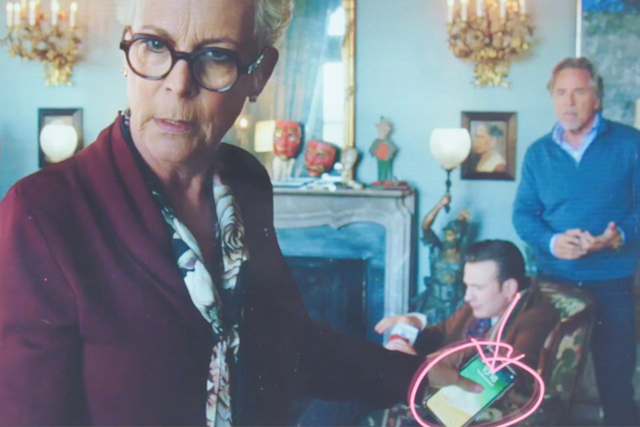 Jamie Lee Curtis được sử dụng iPhone, còn