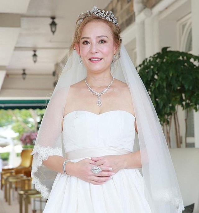 Tình duyên ly kỳ của Tiểu Long Nữ gốc Việt: Tuổi U60 vẫn được làm dâu nhà tỷ phú khét tiếng Hong Kong - Ảnh 8.