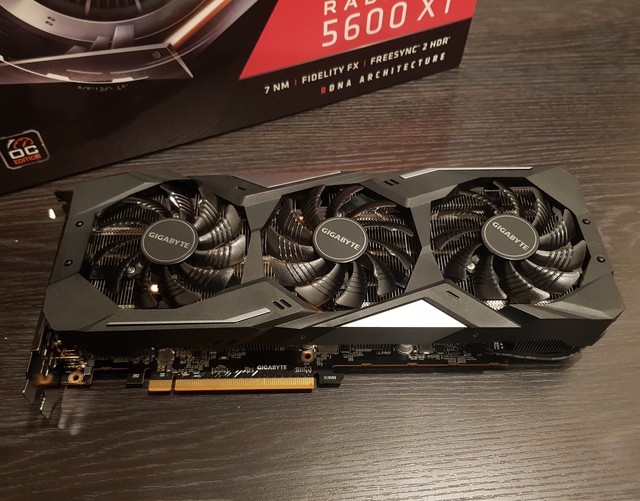 AMD Radeon RX 5600XT: Đè bẹp đối thủ GTX 1660Ti, game thủ đã có thể chiến mượt game offline với giá rất mềm - Ảnh 9.