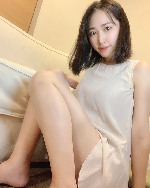 Đã xinh nóng bỏng lại còn chơi game giỏi, cô nàng hotgirl đang được cả triệu anh em săn đón - Ảnh 3.