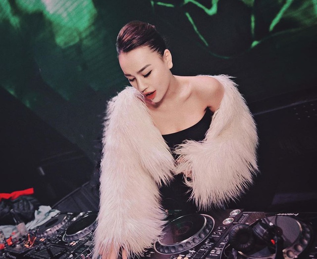 DJ nóng bỏng nhất Hà Nội bị cách ly, cuộc sống xáo trộn vì Covid-19: Em nhớ con điên lên - Ảnh 1. DJ nóng bỏng nhất Hà Nội bị cách ly, cuộc sống xáo trộn vì Covid-19: Em nhớ con điên lên - Ảnh 1.