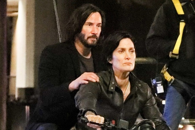 The Matrix 4 tuyên bố tạm ngừng sản xuất vì Covid-19, ngày Keanu Reeves trong năm 2021 có thể bị hủy bỏ - Ảnh 1.