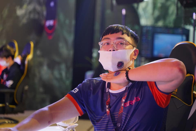 PUBG Mobile: Teacher ‘Hùng’ cùng toàn thể EROS Gaming xuất sắc đứng đầu bảng xếp hạng tại PMPL 2020 với 11 điểm MVP - Ảnh 1. PUBG Mobile: Teacher ‘Hùng’ cùng toàn thể EROS Gaming xuất sắc đứng đầu bảng xếp hạng tại PMPL 2020 với 11 điểm MVP - Ảnh 1.