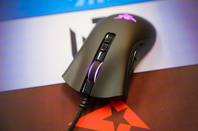 Nóng bỏng tay khi đập hộp chuột gaming tốt nhất 2020: Razer DeathAdder V2 - Ảnh 4.