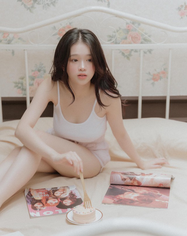 Linh Ka đăng tải bộ ảnh mới, vẫn sexy nhưng không còn phản cảm, cộng đồng mạng vào khen rần rần - Ảnh 4.