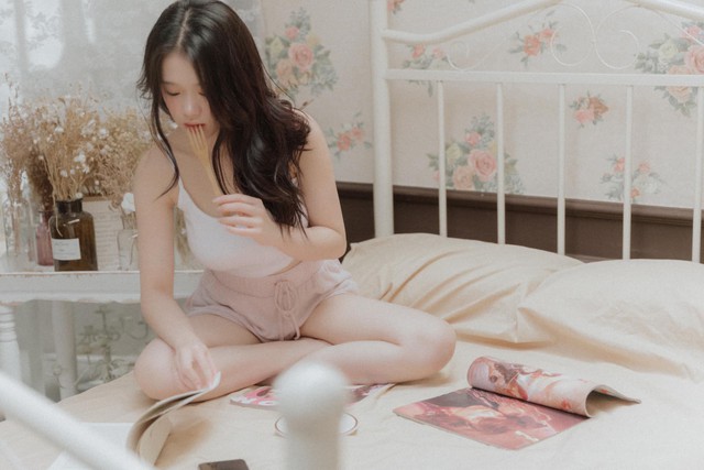 Linh Ka đăng tải bộ ảnh mới, vẫn sexy nhưng không còn phản cảm, cộng đồng mạng vào khen rần rần - Ảnh 6.