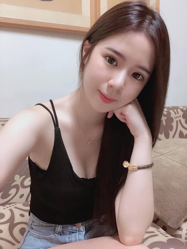 Bị chụp lén cảnh bán gà rán trong chợ, cô nàng được cộng đồng mạng phong hot girl chỉ sau một bài post - Ảnh 5.