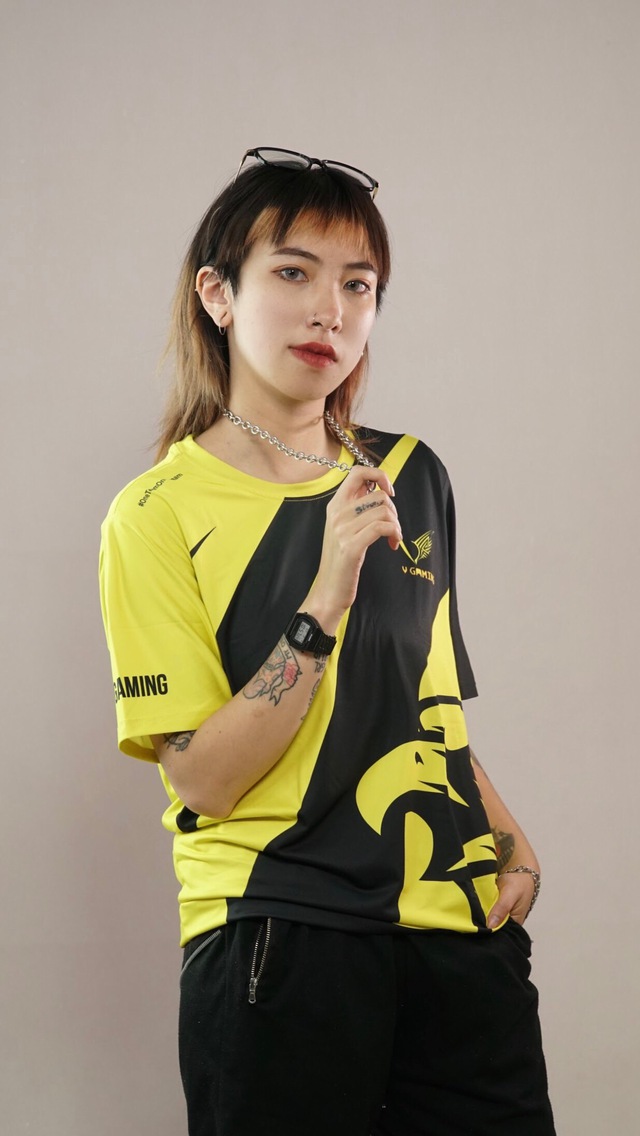 Team LMHT nữ V Gaming công bố đội hình chinh chiến ở Singapore: Toàn gái xinh đã thế lại còn rank Kim Cương, Cao Thủ - Ảnh 4.