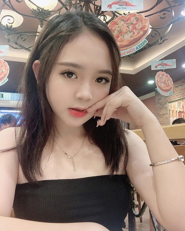 Thời nào còn được gắn mác hot girl tiểu học, giờ đây cô nàng lột xác, gợi cảm tới khó nhận ra - Ảnh 8.