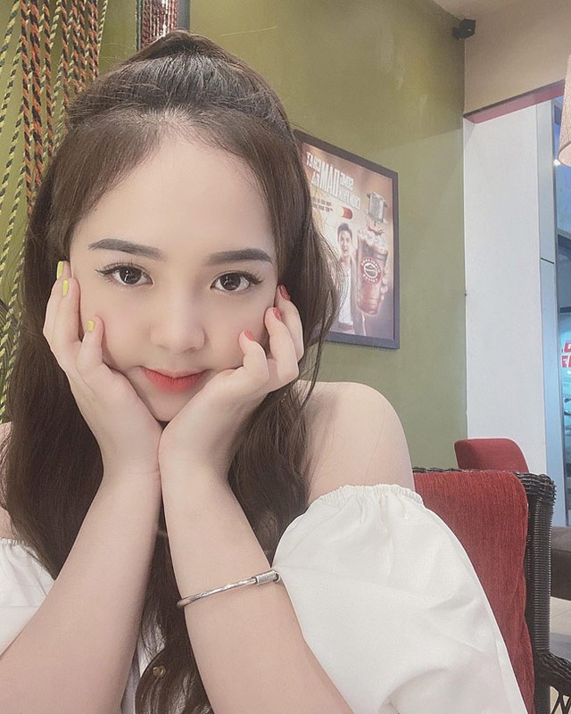 Thời nào còn được gắn mác hot girl tiểu học, giờ đây cô nàng lột xác, gợi cảm tới khó nhận ra - Ảnh 11.