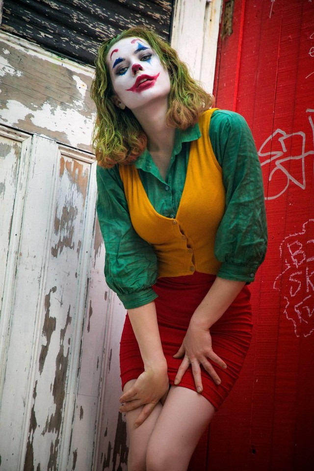 Há mồm với màn hóa thân thành Joker phiên bản nữ cực kỳ gợi cảm - Ảnh 2.