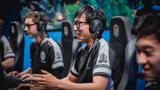 LMHT: Rộ tin đồn Doublelift trở lại Team SoloMid sau một mùa giải tồi tệ tại Team Liquid - Ảnh 2.