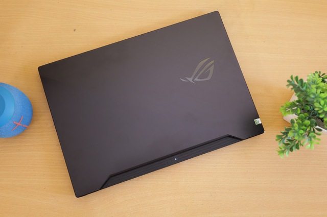 ASUS ROG Zephyrus G15: Laptop gaming của “phe đỏ” AMD cực mạnh mà giá rất hợp lý - Ảnh 2.
