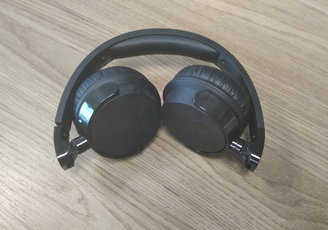 Review tai nghe Bluetooth Philips TABH305BK: Âm bass cực khủng nhưng giá thành phải chăng - Ảnh 2.