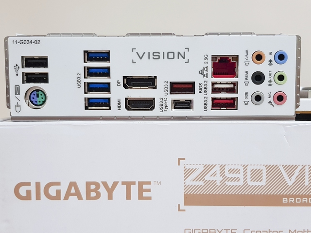 Trên tay Gigabyte Z490 Vision G: bo mạch chủ dành cho người sáng tạo nội dung nhưng lại cực hợp với game thủ - Ảnh 7.