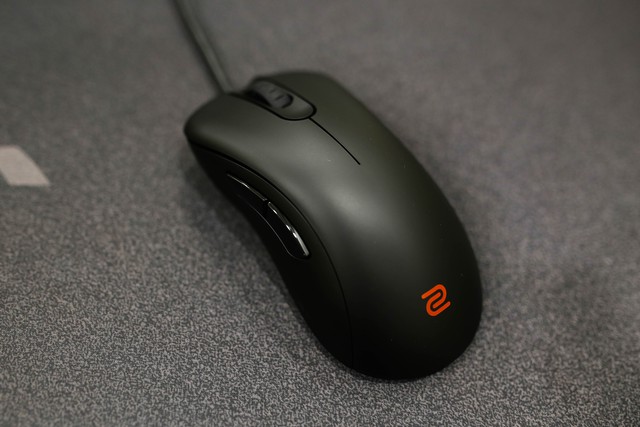 Review Zowie EC2 - Chuột chơi game FPS tốt nhất thế giới - Ảnh 4.