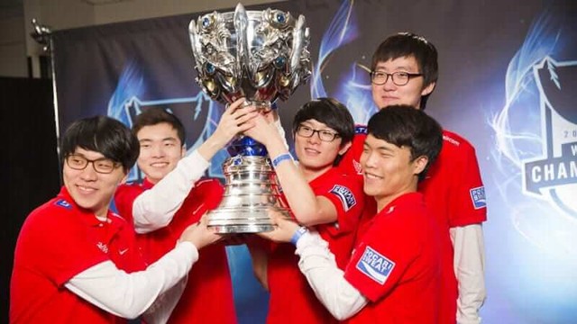 Faker vượt mặt Sumail của DOTA2 để trở thành thần đồng vĩ đại nhất làng TTĐT theo Thescore Esports - Ảnh 3.