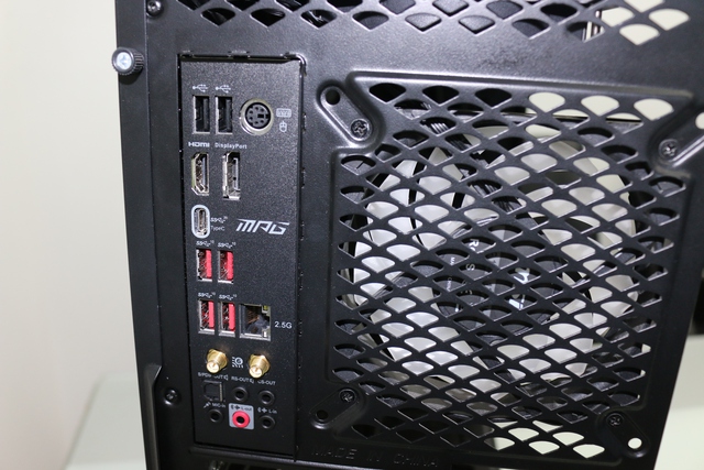 Trên tay MSI MPG Z490 Gaming Carbon WiFi, bo mạch chủ hoàn hảo cho Core i thế hệ 10 - Ảnh 8.