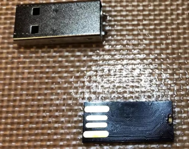 Cú lừa cực mạnh mùa COVID-19: USB chống bệnh tật thần thánh trị giá 8 triệu đồng hóa ra bán đầy ngoài đường với giá chỉ... trăm rưỡi - Ảnh 4.