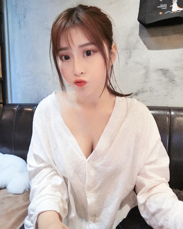 Chỉ mặc nội y ra ngoài mua sắm, nàng hot girl khiến dân tình bàn tán xôn xao, không tin được rằng cô nàng vẫn độc thân và đang tìm người yêu - Ảnh 6.