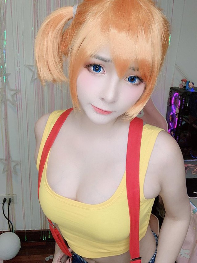 Nữ cosplayer với vòng 1 “nóng bỏng mắt” nổi phần phật trên TikTok, chống chỉ định người xem dưới 18 tuổi! - Ảnh 7.