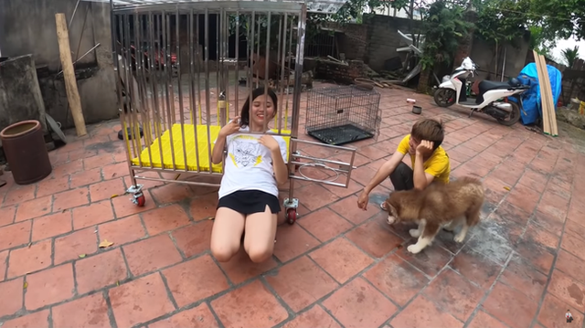 Nhốt em gái vào chuồng chó, con trai bà Tân Vlog lại gây nên những tranh cãi không hồi kết - Ảnh 6.