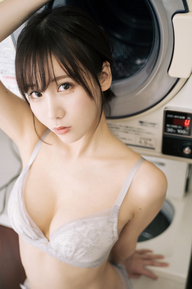 Vừa xinh vừa gợi cảm, nữ cosplayer được fan nhận xét giống Yua Mikami, khuyên nên bỏ nghề đi đóng phim để nổi tiếng - Ảnh 4.