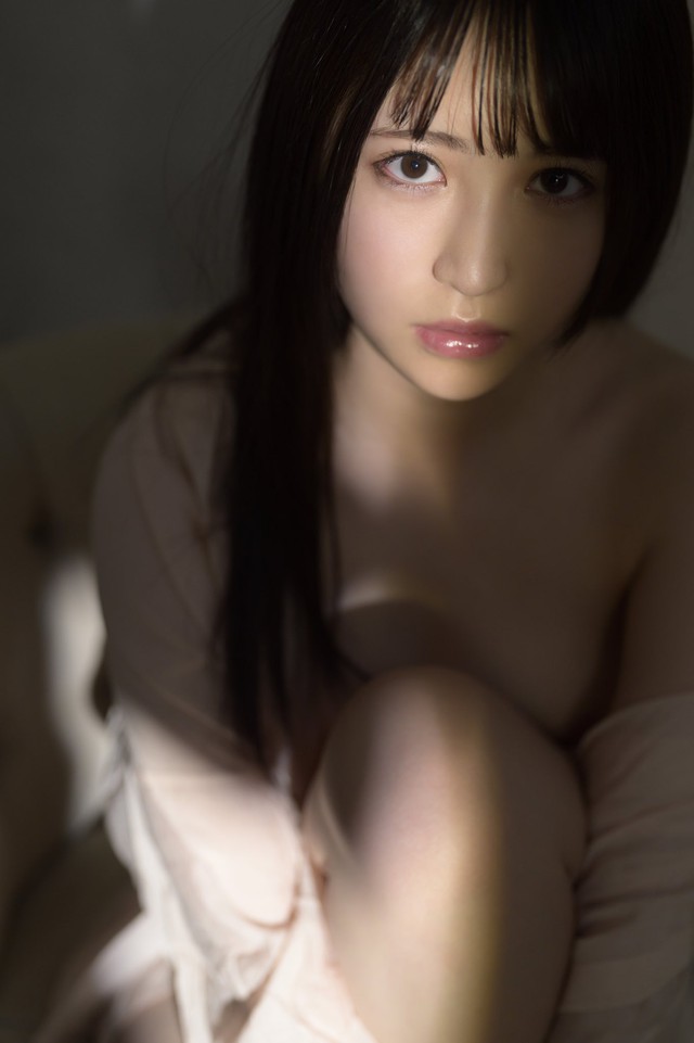 Ngắm nhan sắc trong trẻo của Rikka Ono, tiểu mỹ nữ sinh năm 2002 của làng phim 18+ Nhật Bản - Ảnh 6.