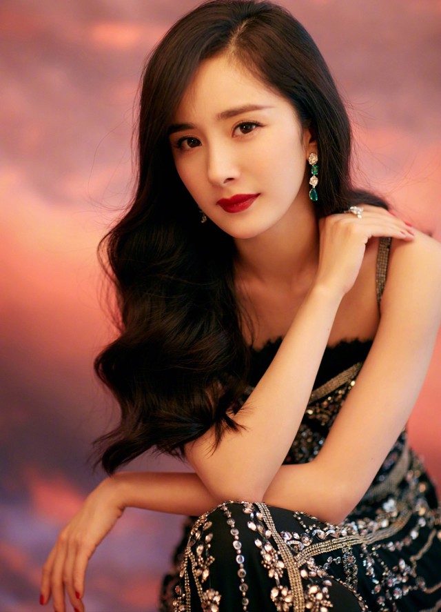 Những mỹ nhân Hoa ngữ đẹp nhất trong mắt netizen Hàn Quốc khó tính: Triệu Lệ Dĩnh vượt mặt Địch Lệ Nhiệt Ba, vị trí đầu tiên sở hữu vẻ đẹp hoàn mỹ - Ảnh 6.