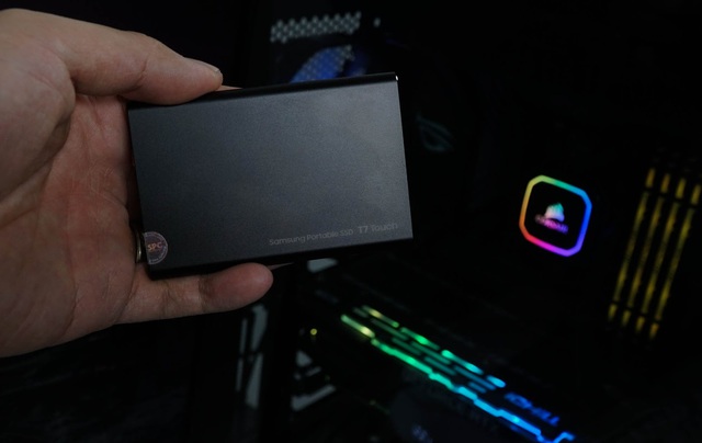 Samsung T7 Touch - SSD di động chuyên lưu trữ game và “tài liệu học tập” cho game thủ - Ảnh 11.