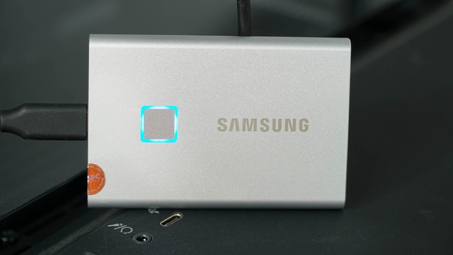 Samsung T7 Touch - SSD di động chuyên lưu trữ game và “tài liệu học tập” cho game thủ - Ảnh 3.