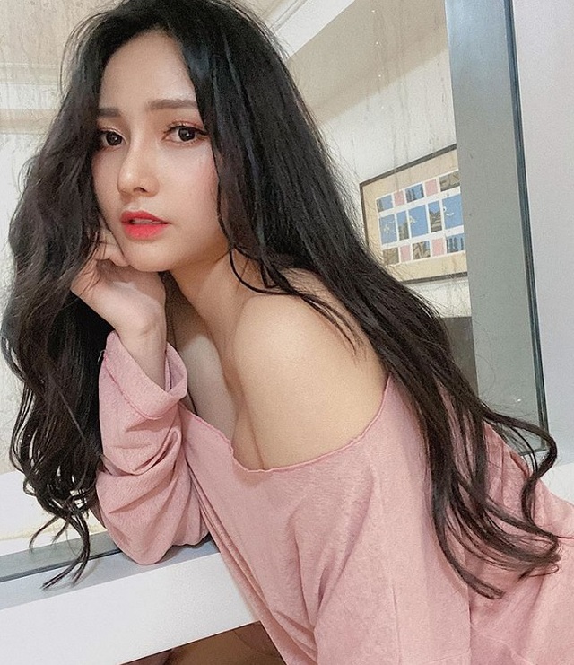 Bất ngờ được báo quốc tế khen ngợi vì quá xinh đẹp và gợi cảm, nàng hot girl Việt bỗng chốc nổi như cồn - Ảnh 8.