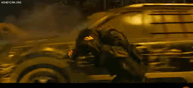 Chuyện bi hài ở Peninsula (Train To Busan 2): Zombie chỉ là cameo, trong khi các tay đua giật sạch spotlight - Ảnh 5. Chuyện bi hài ở Peninsula (Train To Busan 2): Zombie chỉ là cameo, trong khi các tay đua giật sạch spotlight - Ảnh 5.