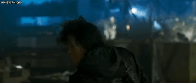 Chuyện bi hài ở Peninsula (Train To Busan 2): Zombie chỉ là cameo, trong khi các tay đua giật sạch spotlight - Ảnh 7. Chuyện bi hài ở Peninsula (Train To Busan 2): Zombie chỉ là cameo, trong khi các tay đua giật sạch spotlight - Ảnh 7.