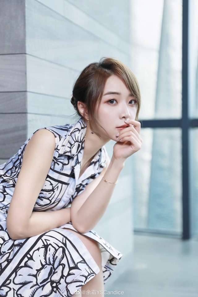 Hậu chia tay bạn trai, nữ thần Candice khoe nhan sắc tinh khôi, chứng minh em đẹp nhất khi không thuộc về ai - Ảnh 2. Hậu chia tay bạn trai, nữ thần Candice khoe nhan sắc tinh khôi, chứng minh em đẹp nhất khi không thuộc về ai - Ảnh 2.