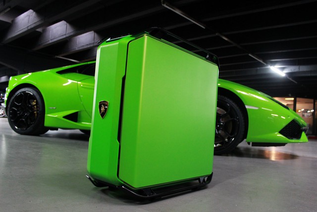 Choáng ngợp với Case độ phong cách Lamborghini, đẹp không tì vết - Ảnh 1.