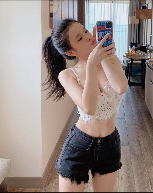 Đăng ảnh chụp chung cùng Hồ Ngọc Hà, hot girl Linh Ka nhận mưa lời khen vì đẹp cả nhan sắc lẫn tâm hồn - Ảnh 3.