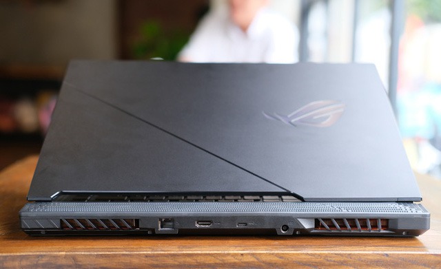 Laptop gaming quái vật ROG Strix SCAR 15 (2020): Core i7 Gen 10, RTX 2060 song giá hơi căng gần 48 triệu - Ảnh 8.