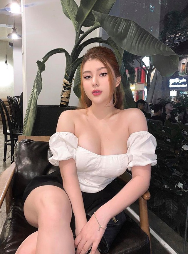 Bất chấp chỉ trích, nàng hot girl 18 tuổi Sài thành vẫn theo đuổi gu ăn mặc gợi cảm: Thích thì mặc miễn là không ảnh hưởng tới ai - Ảnh 1.