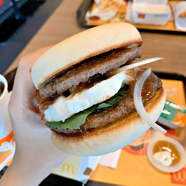 Phản ứng hài hước của cư dân mạng trước burger vị phở của McDonald: Không có khóc! Đi ăn phở đi - Ảnh 9.